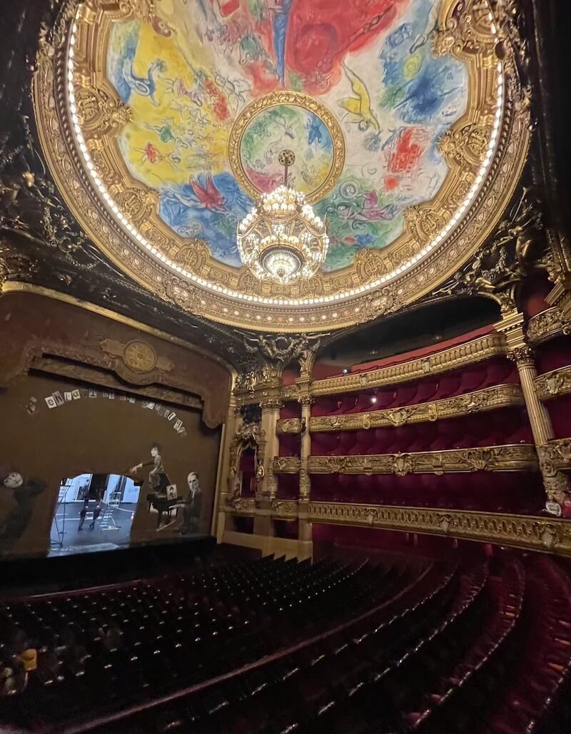 現在でも使用されいている劇場ホール